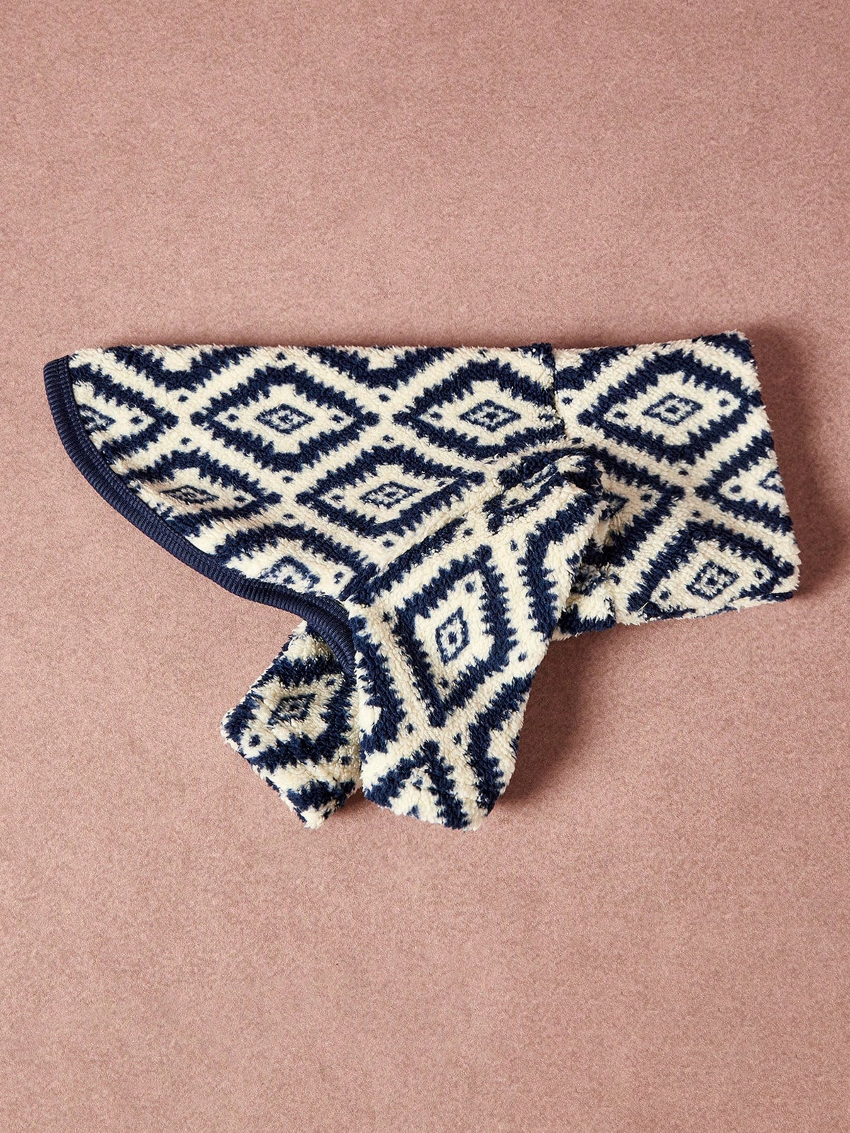 Geometric Pattern Dog Sweatshirt – Warm Plush High-Neck Pet Sweater