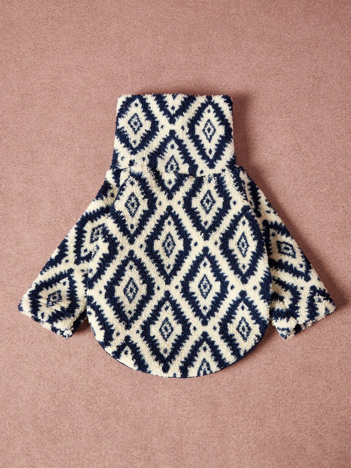 Geometric Pattern Dog Sweatshirt – Warm Plush High-Neck Pet Sweater