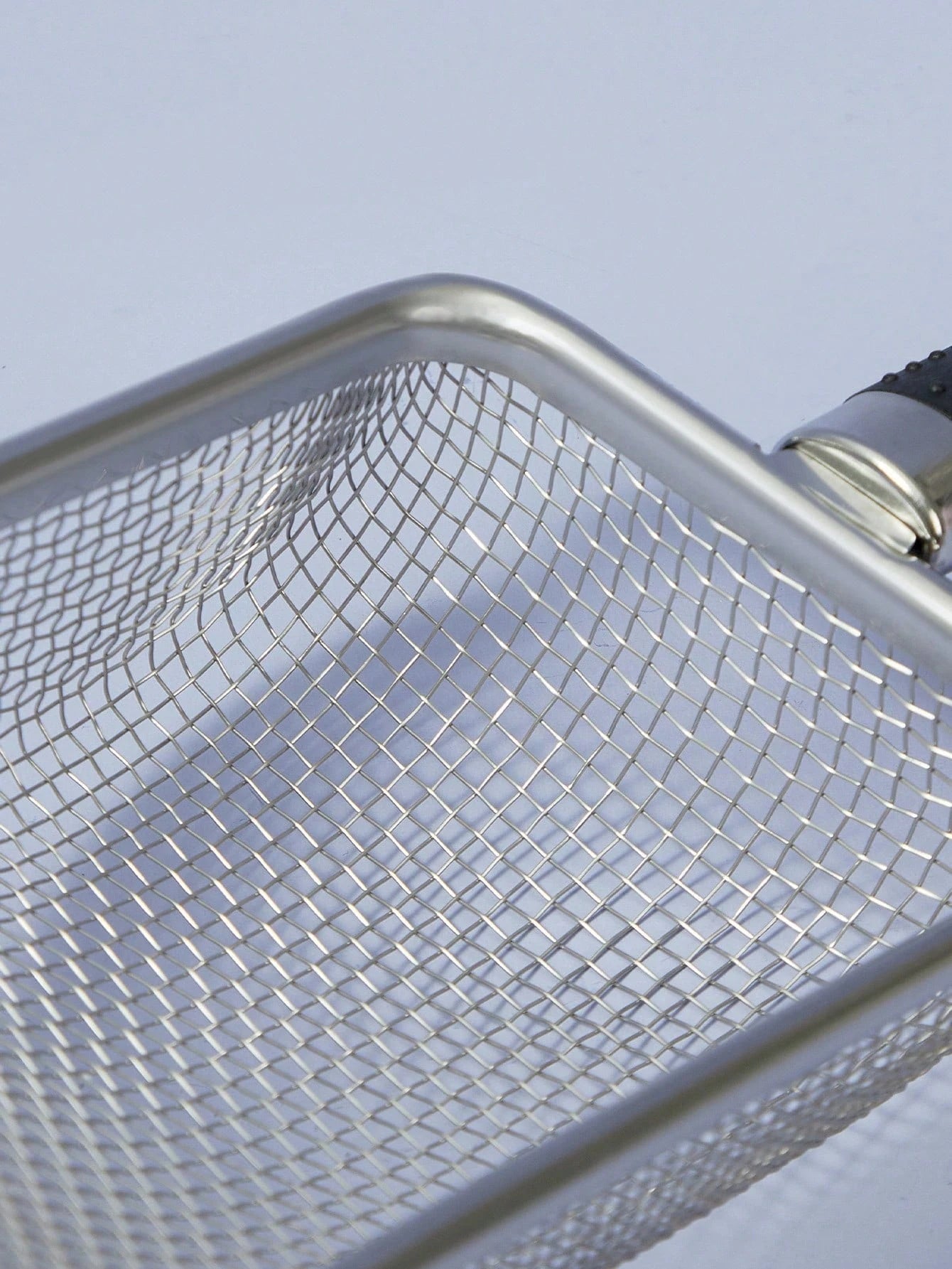 Stainless Steel Cat Litter Scoop – Long Handle Deep Mesh Shovel with Non‑Stick Coating