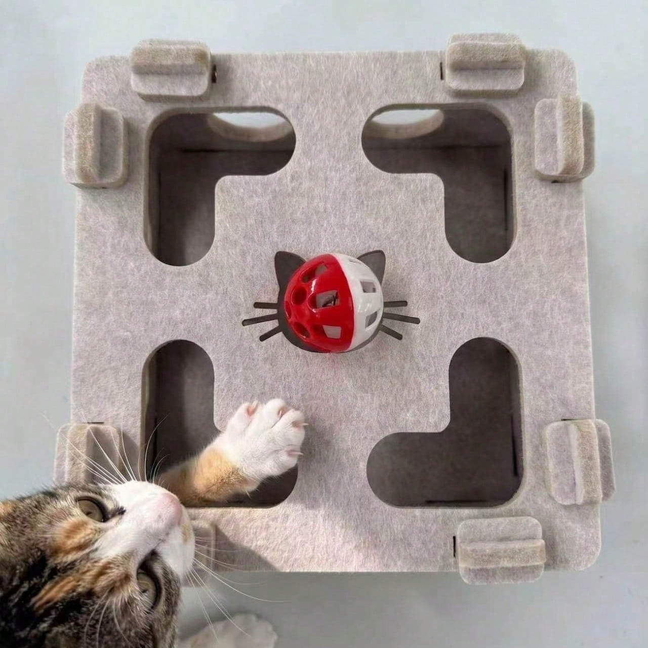 Interactive Felt Cat Puzzle Box with Bell Ball | Indoor Maze Toy for Cats & Kittens