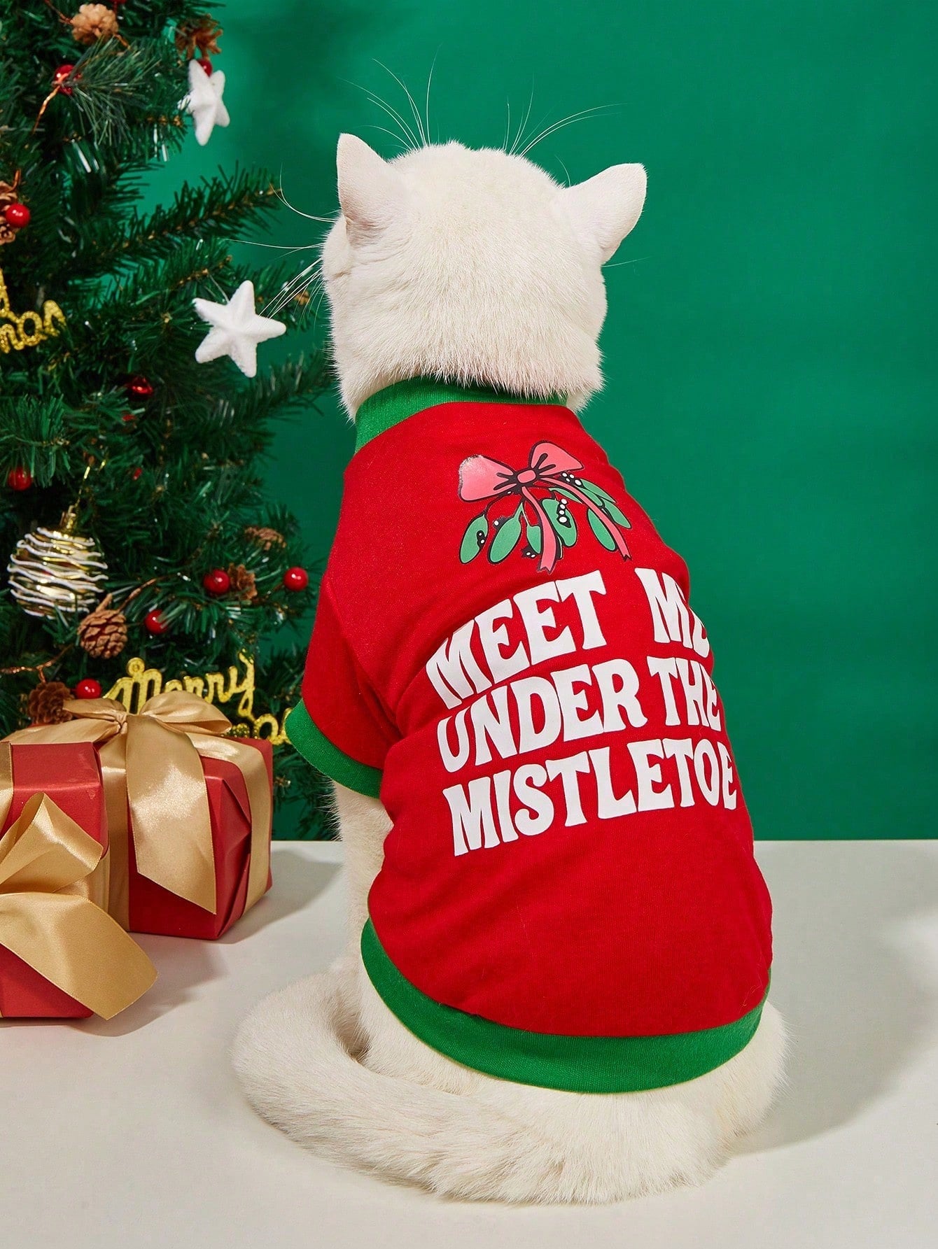 Christmas Pet Sweatshirt – Festive Dog & Cat Clothes for Small Pets