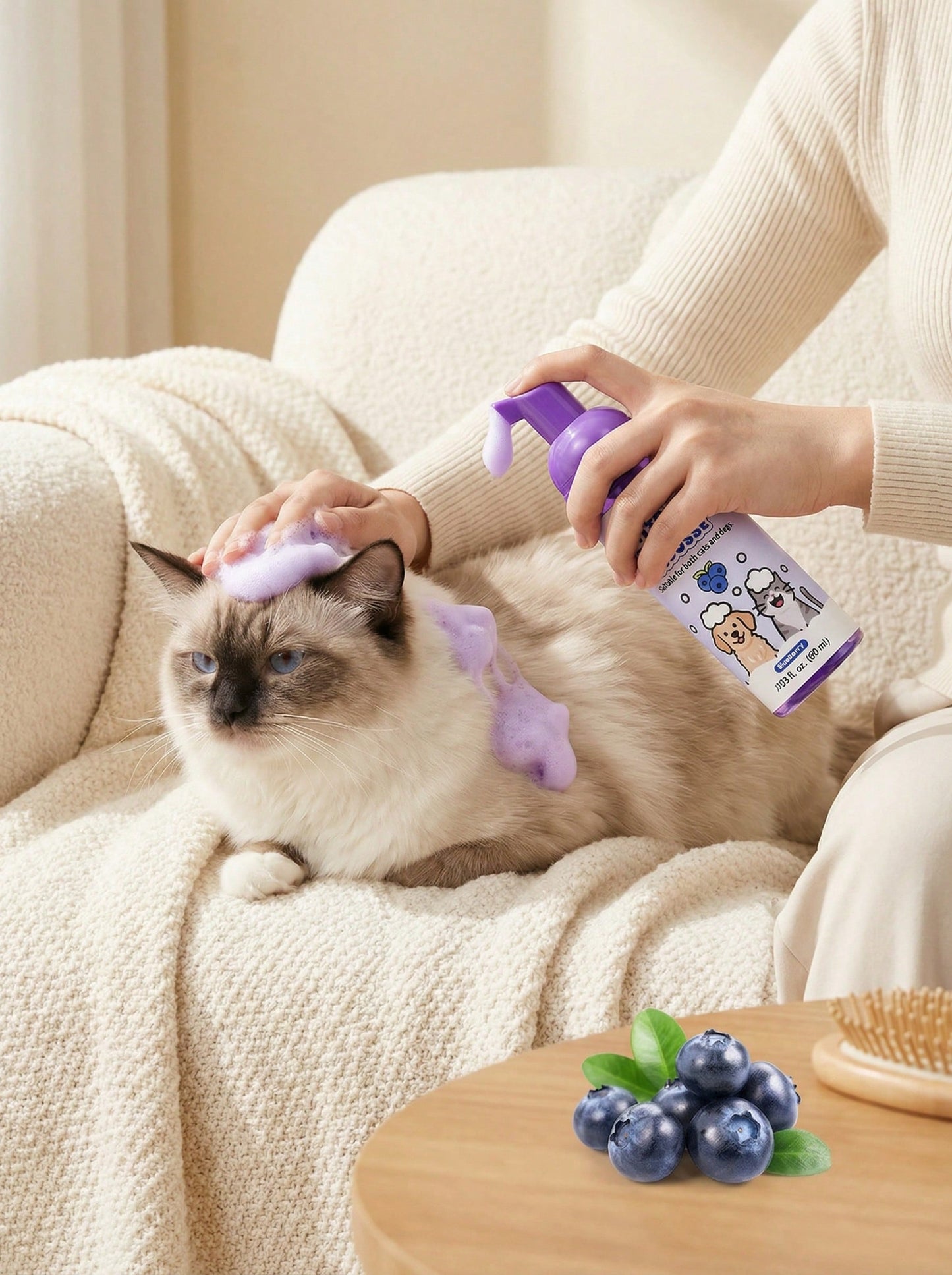 5-in-1 Waterless Pet Shampoo Mousse | Blueberry Scent for Dogs & Cats